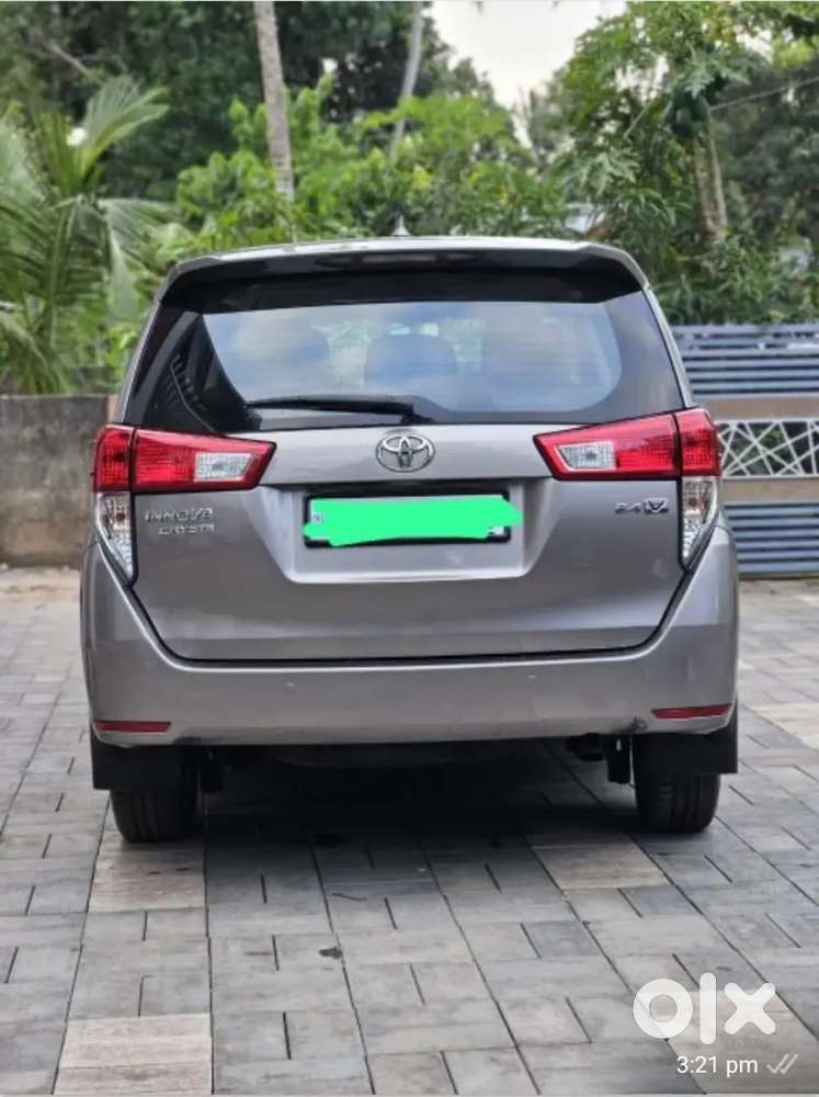 Toyota Innova Crysta Mt 2017... Single Owned.. Price Nagotioble
