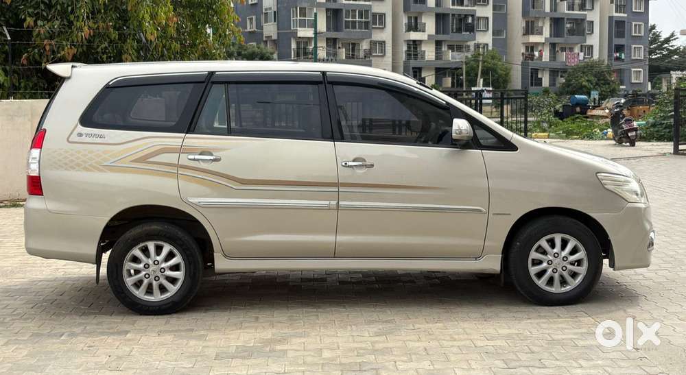 Toyota Innova 2.5 V 7 Str, 2012, Diesel
