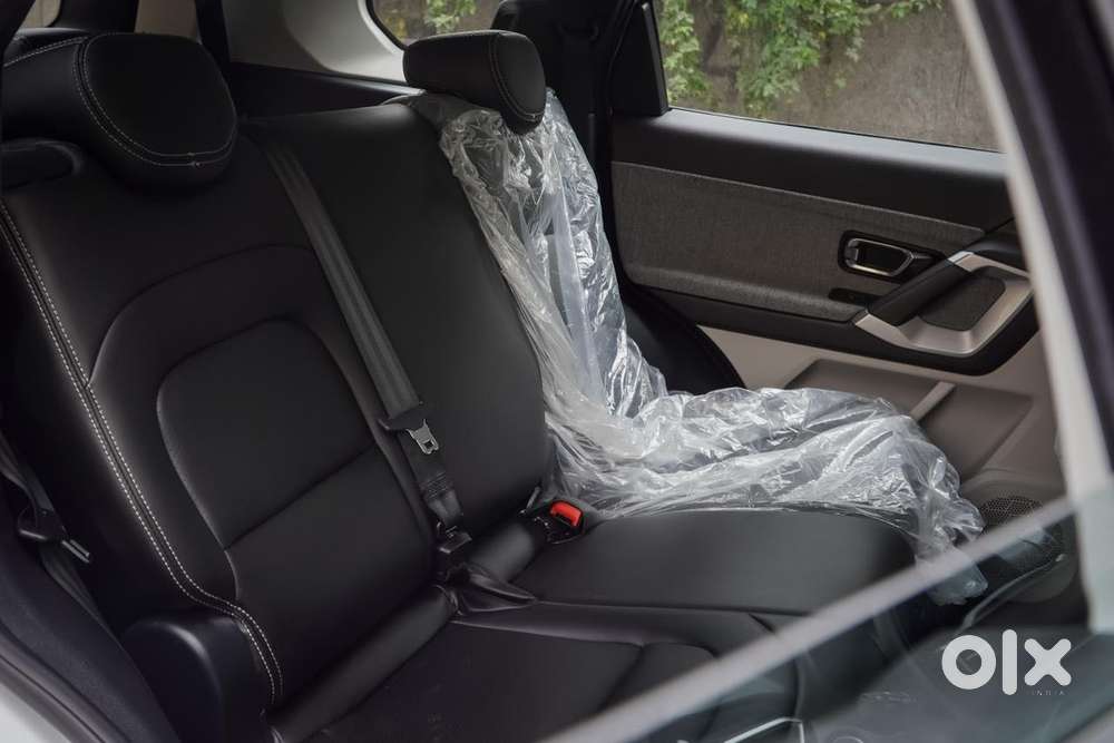 Tata Safari Pure Plus S Dark Edition, 2025, Diesel