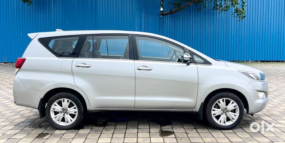 Toyota Innova Crysta 2.8z Automatic, 2017, Diesel