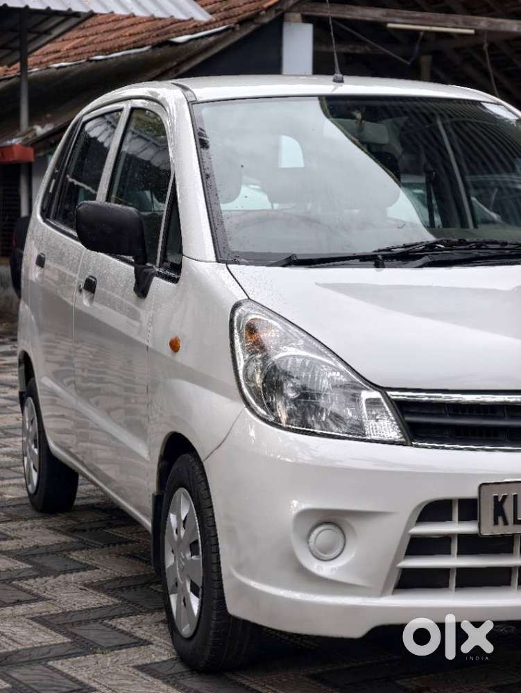Maruti Suzuki Zen Estilo Lxi Bs Iv, 2013, Petrol