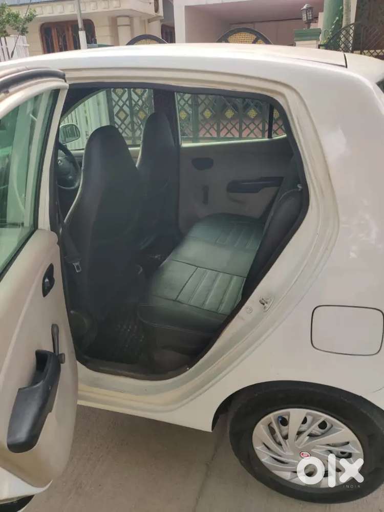 Hyundai I10 
Model 2016
Owner Second 
Fuel Cng Petrol 
Insurance Valid