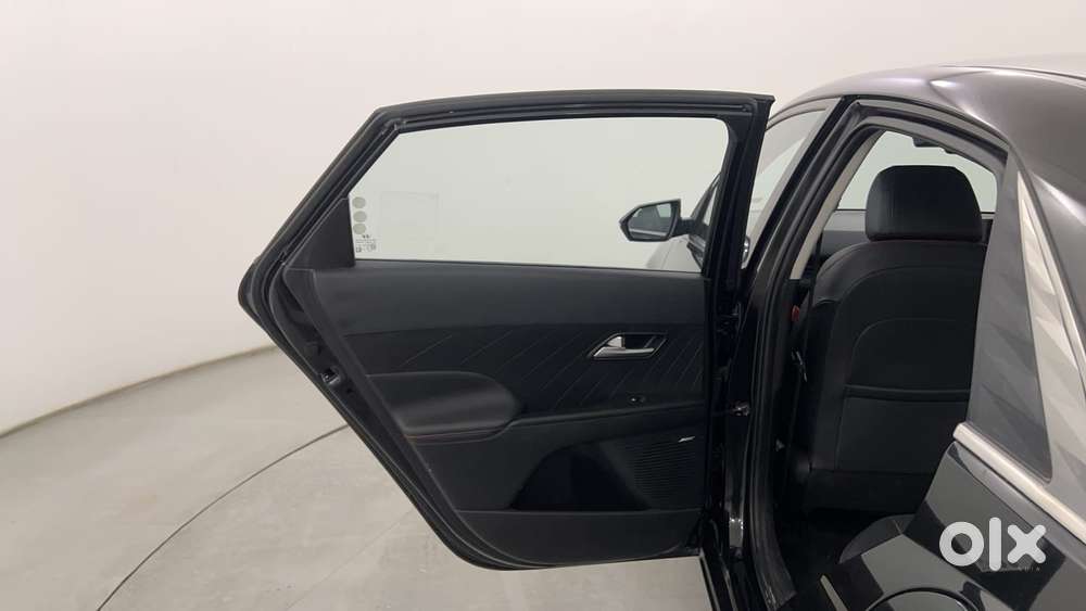 Hyundai Verna 1.5 Sx (o) Turbo Petrol Dct, 2023, Petrol