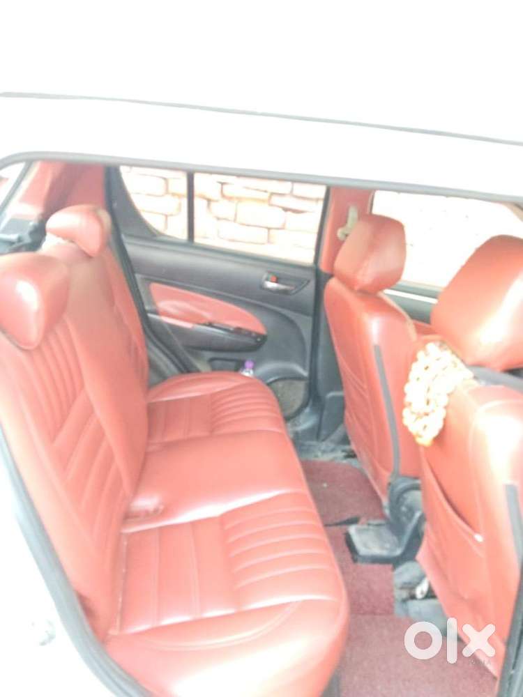 Maruti Suzuki Swift 2012 Cng + Petrol , Alloy Wheels+ Music System