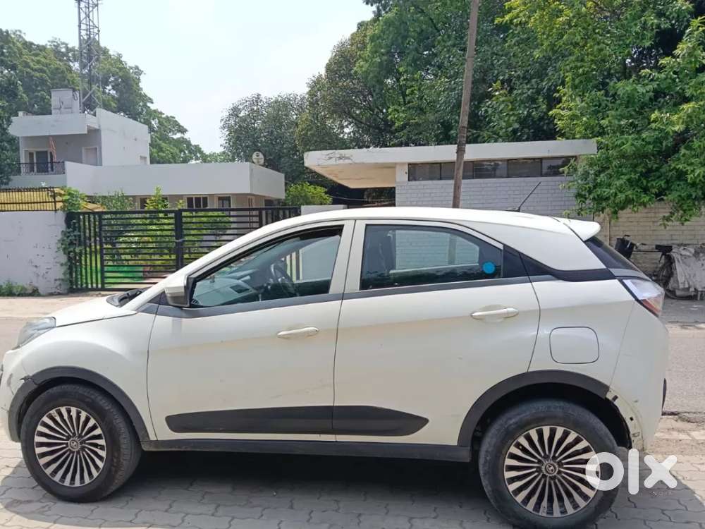 Tata Nexon 1.5 Revotorq Xm, 2017, Diesel