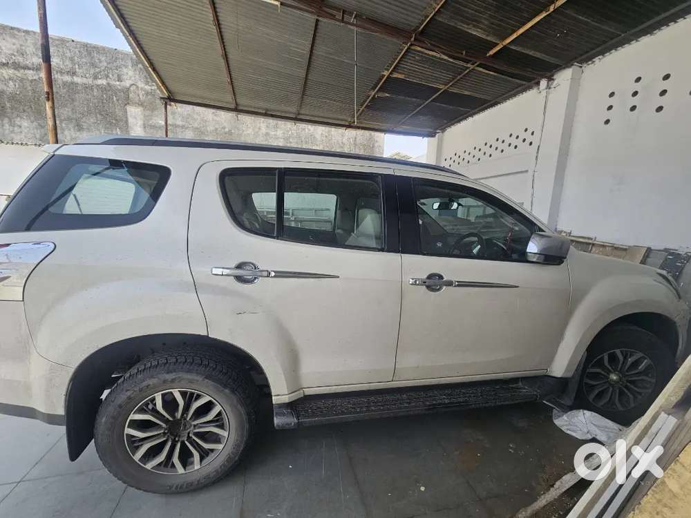Isuzu Mux 2017 डीजल