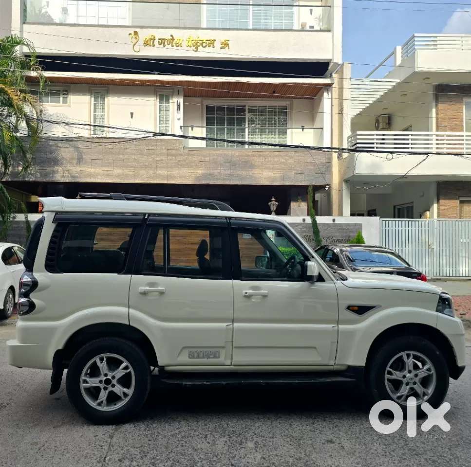 Mahindra Scorpio S10, 2017, Diesel
