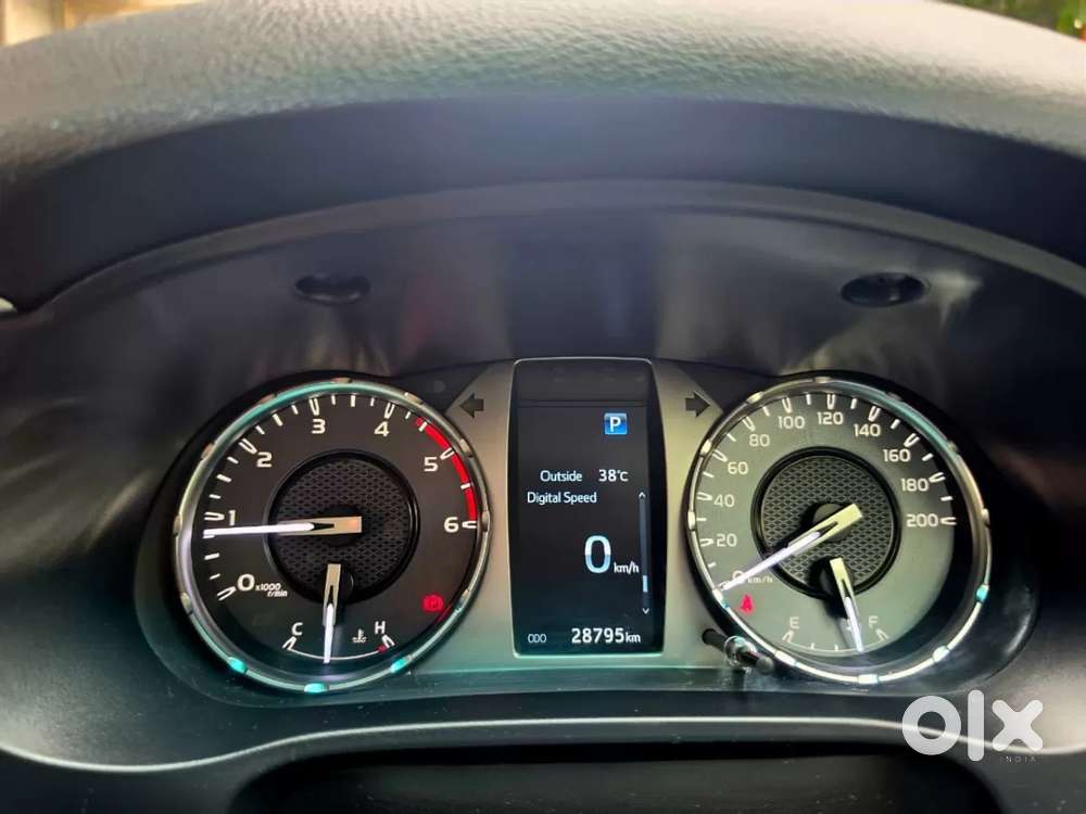 Toyota Hilux 2.8 High 4x4 Mt, 2023, Diesel