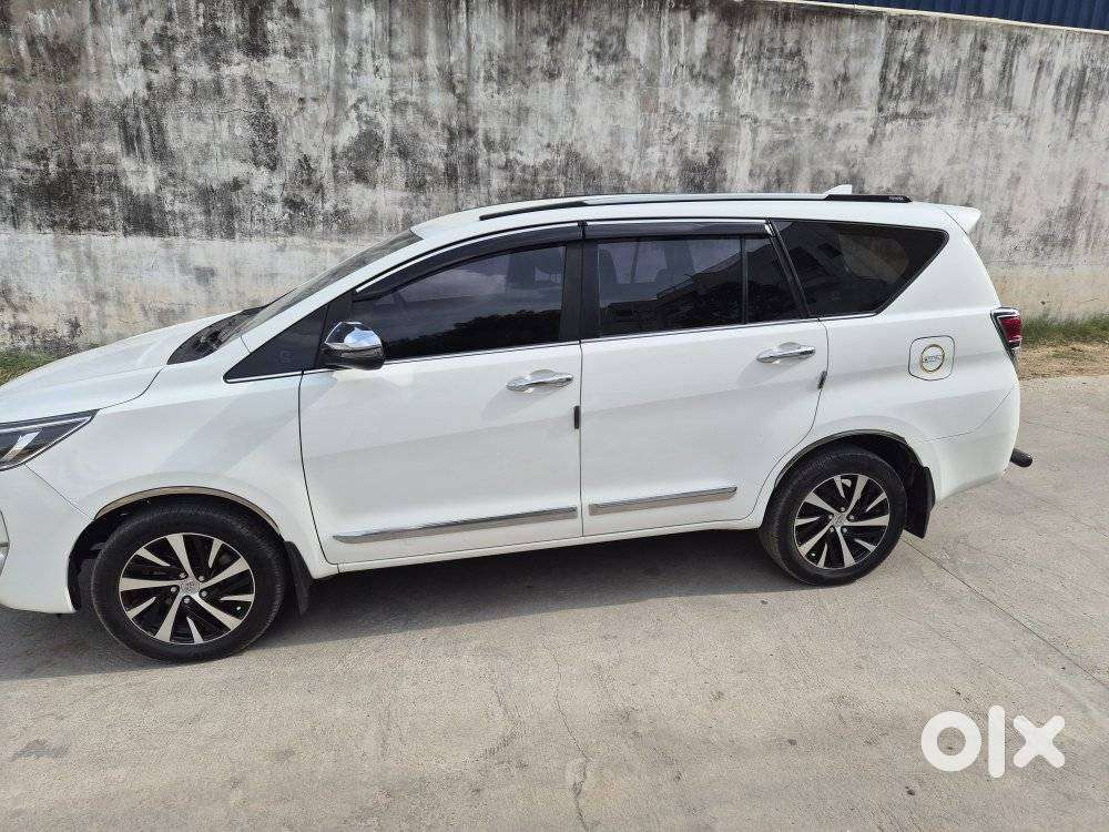 Toyota Innova Crysta 2.4 Z 7 Str, 2023, Diesel