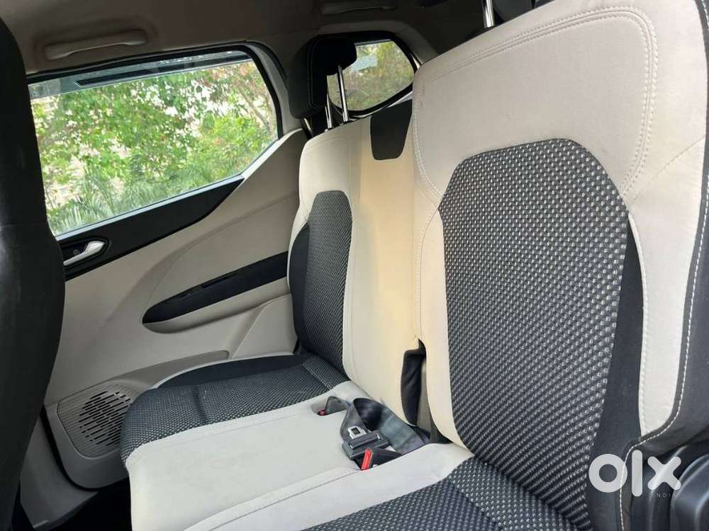 Renault Triber Rxz Easy-r Amt, 2021, Petrol