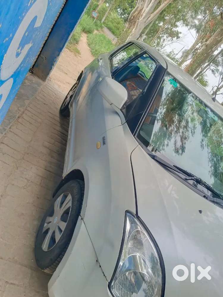 Maruti Suzuki Swift 2011 Petrol