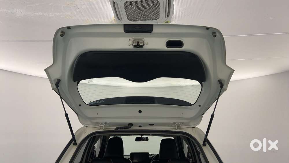 Maruti Suzuki Swift 1.3 Lxi, 2025, Petrol