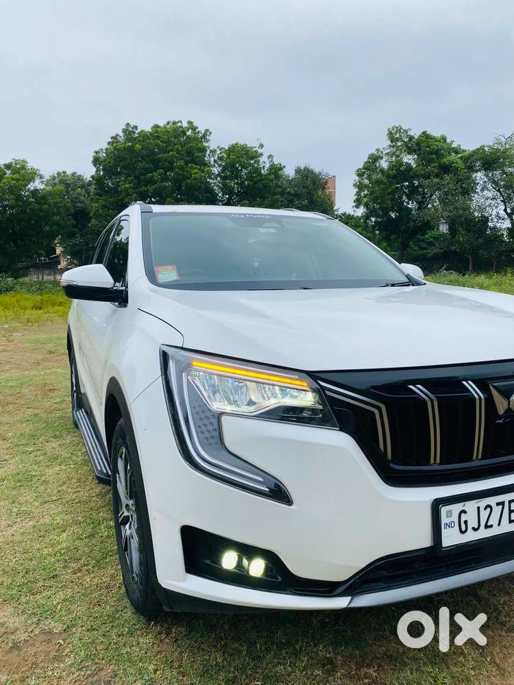 Mahindra Xuv700 2.0 Ax 7 Petrol Mt Str, 2024, Petrol