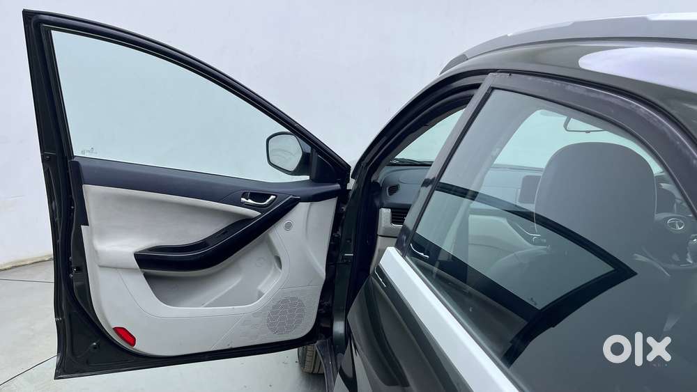 Tata Nexon 1.2 Revotron Xza Plus, 2020, Petrol
