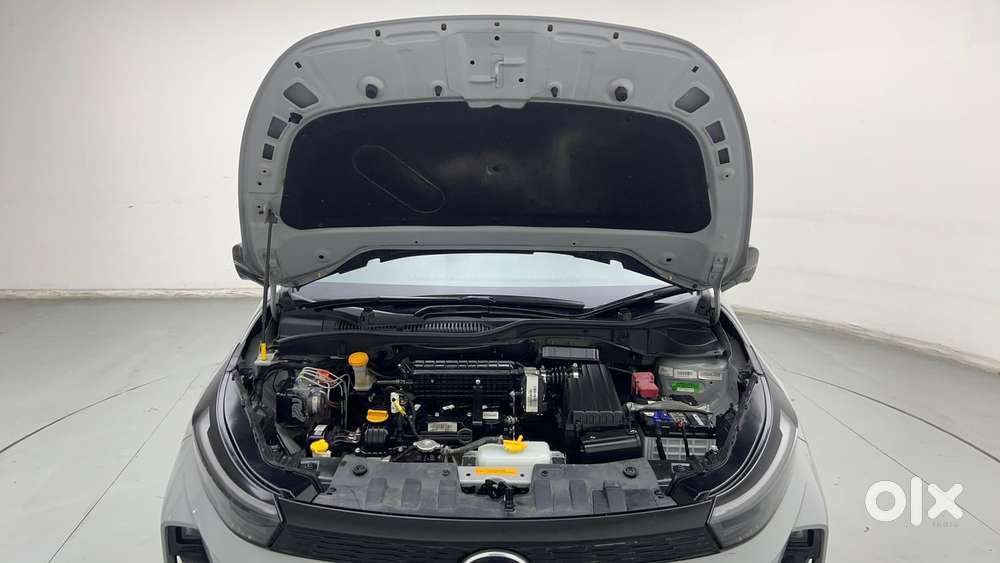 Tata Altroz Xe Petrol, 2025, Petrol
