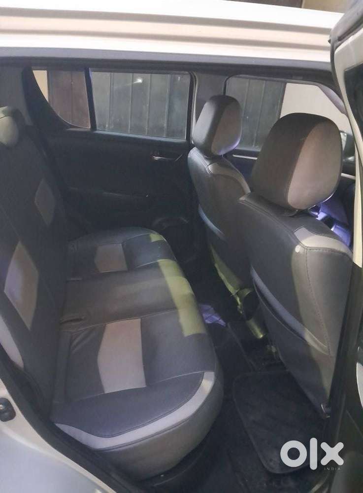Maruti Suzuki Swift Vxi Optional, 2012, Petrol