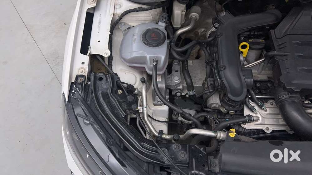 Skoda Slavia Style 1.0l Tsi Mt, 2022, Petrol
