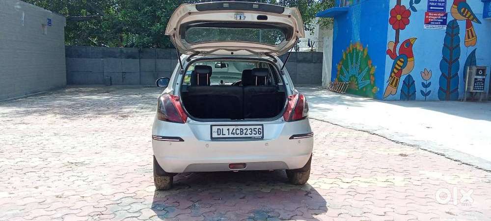 Maruti Suzuki Swift Vxi + Manual, 2015, Petrol