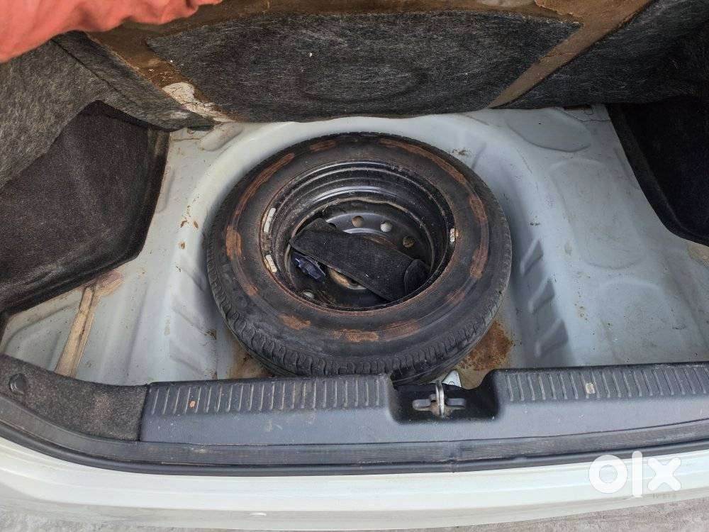 Maruti Suzuki Swift Dzire Amt Vdi, 2017, Diesel