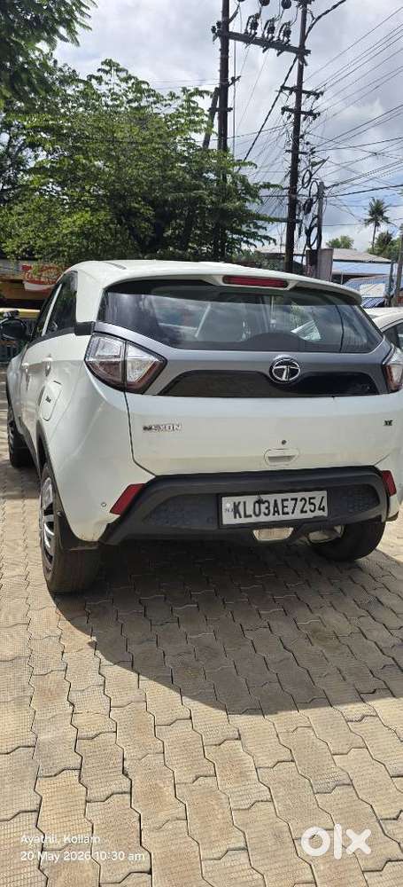 Tata Nexon 1.2 Revotron Xe, 2019, Petrol