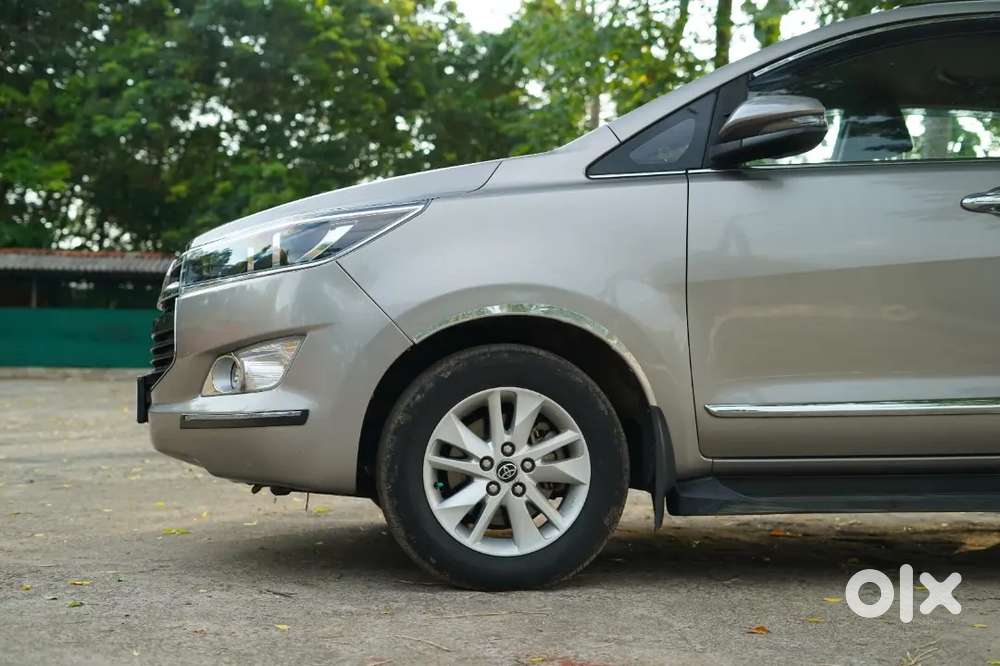 Orginal Kerala Toyota Innova Crysta 2019 With Service History
