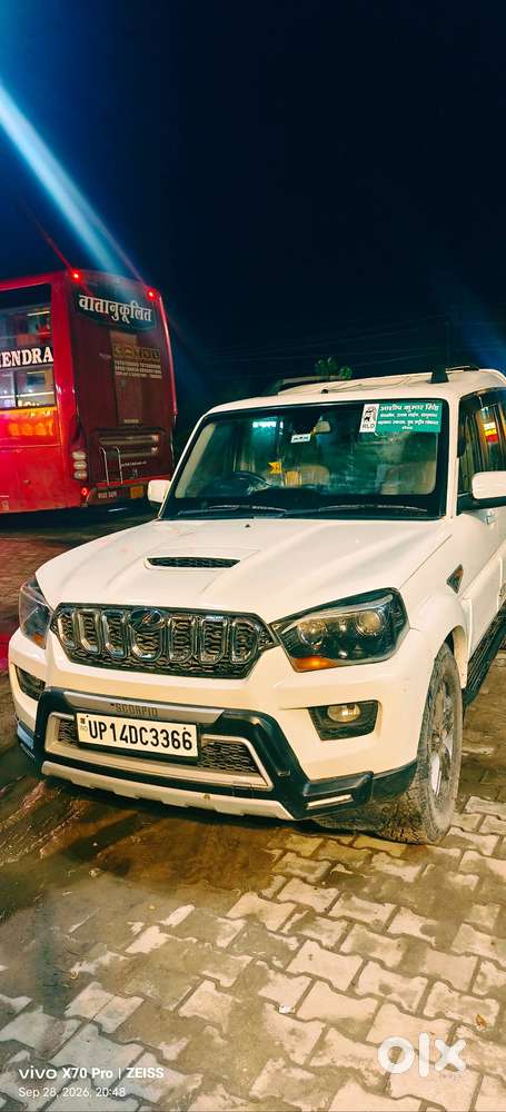 Mahindra Scorpio S10 2017