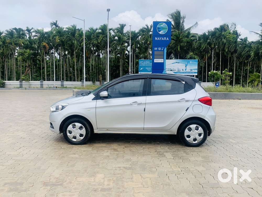 Tata Tiago 1.2 Revotron Xt (o), 2016, Petrol