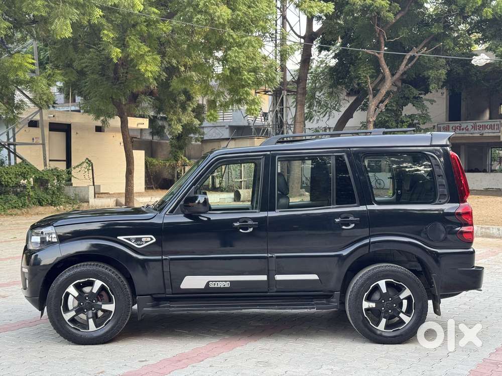 Mahindra Scorpio Classic 2.2 S 11 Mt 7 Str, 2024, Diesel