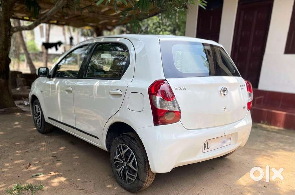 Toyota Etios Liva 2012 Diesel 140000 Km Driven