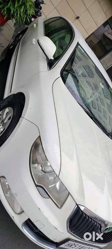 Skoda Superb 2013 Petrol Well Maintained