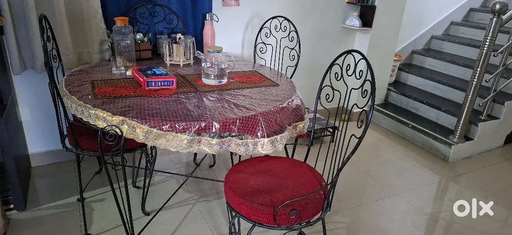 New wrought iron 4 seater beautiful Dining table