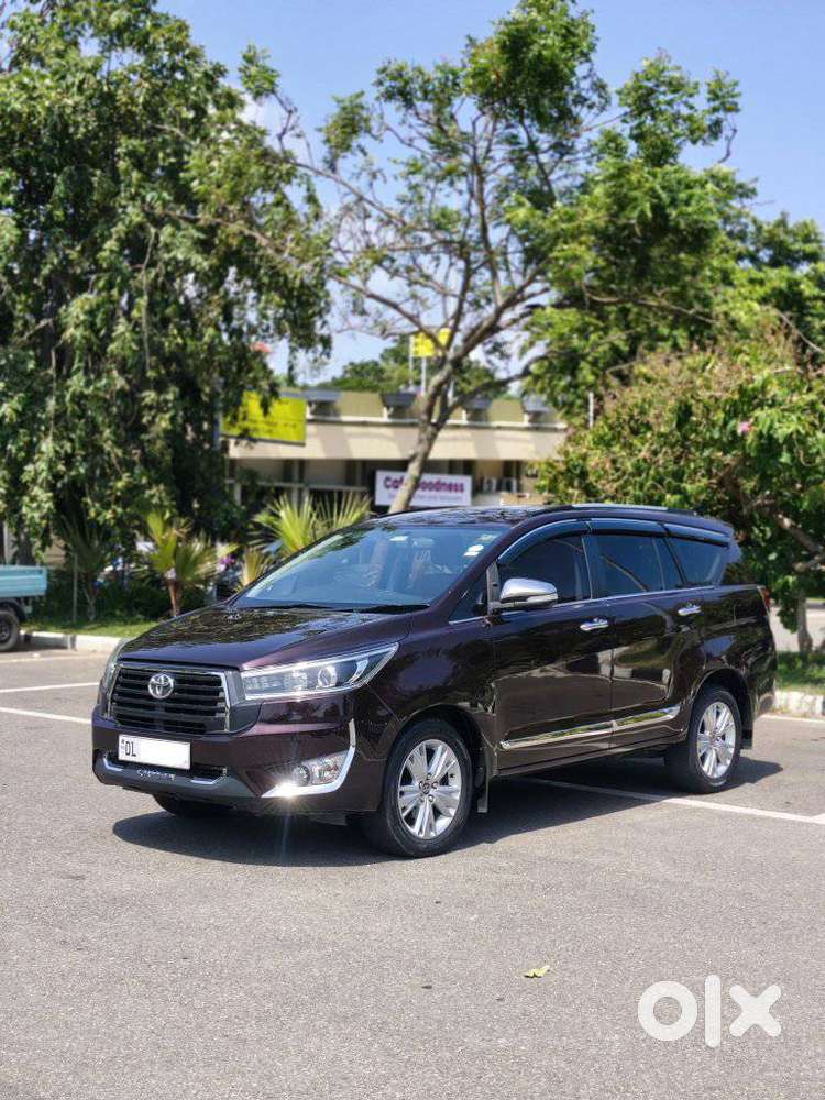 Toyota Innova Crysta 2.8z Automatic, 2017, Diesel