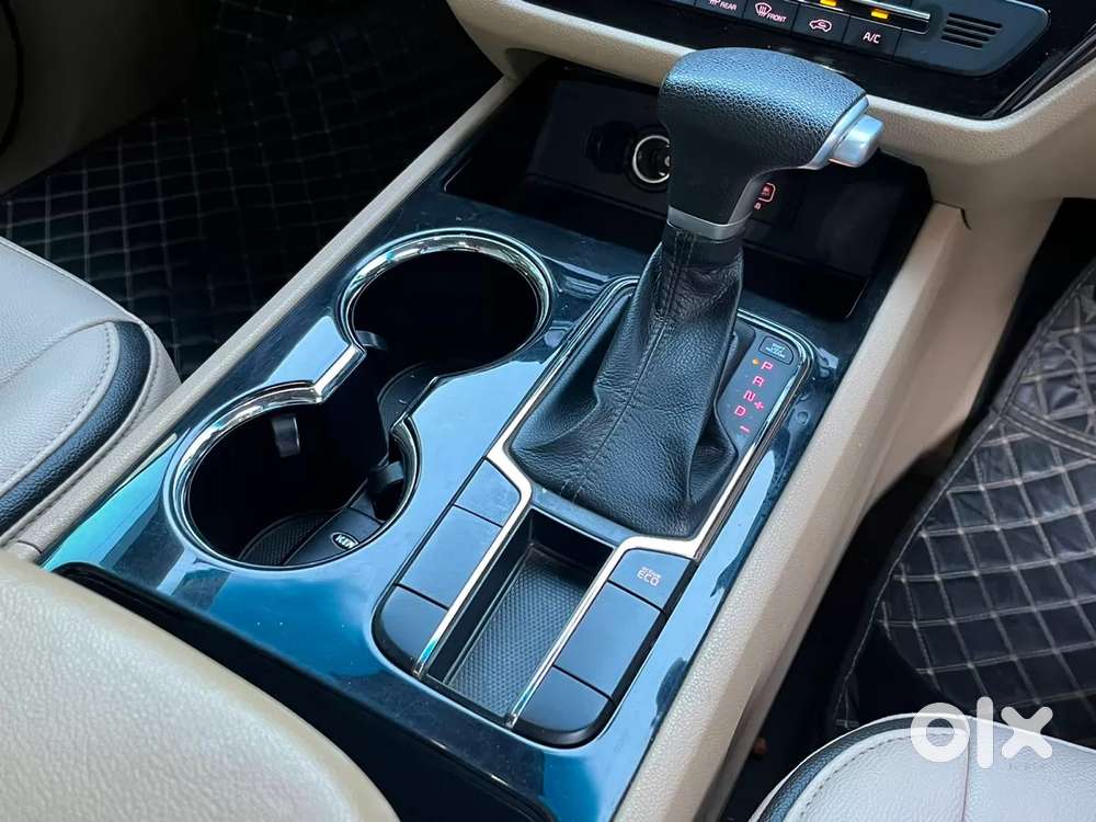 Kia Carnival Prestige, 2021, Diesel