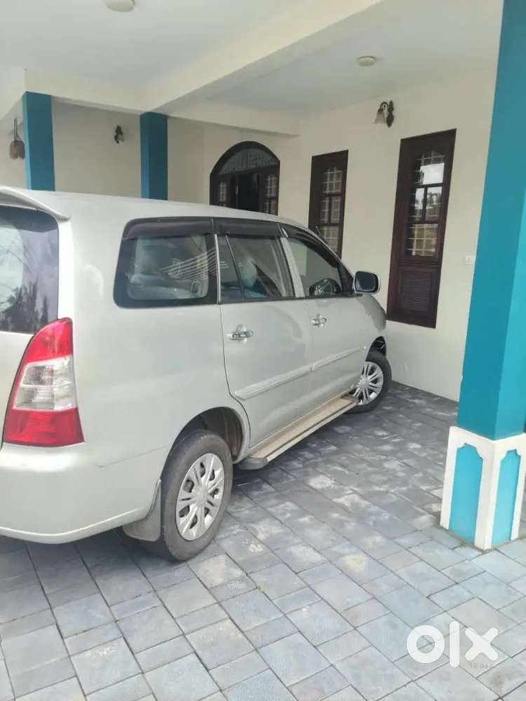 Toyota Innova Petrol 2006