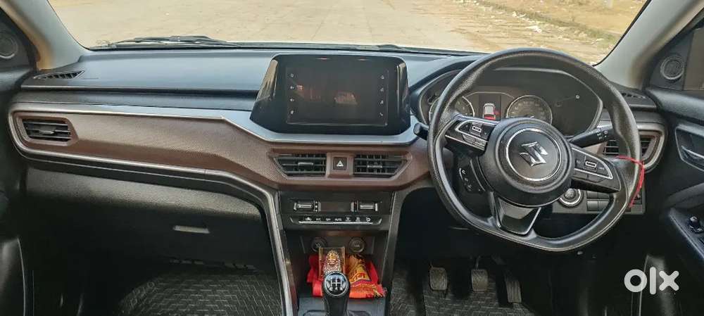 Maruti Suzuki Vitara Brezza 2022 .petrol , Sunroof