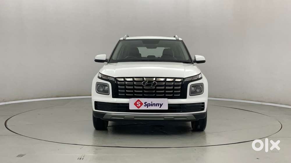 Hyundai Venue Sx, 2023, Cng & Hybrids