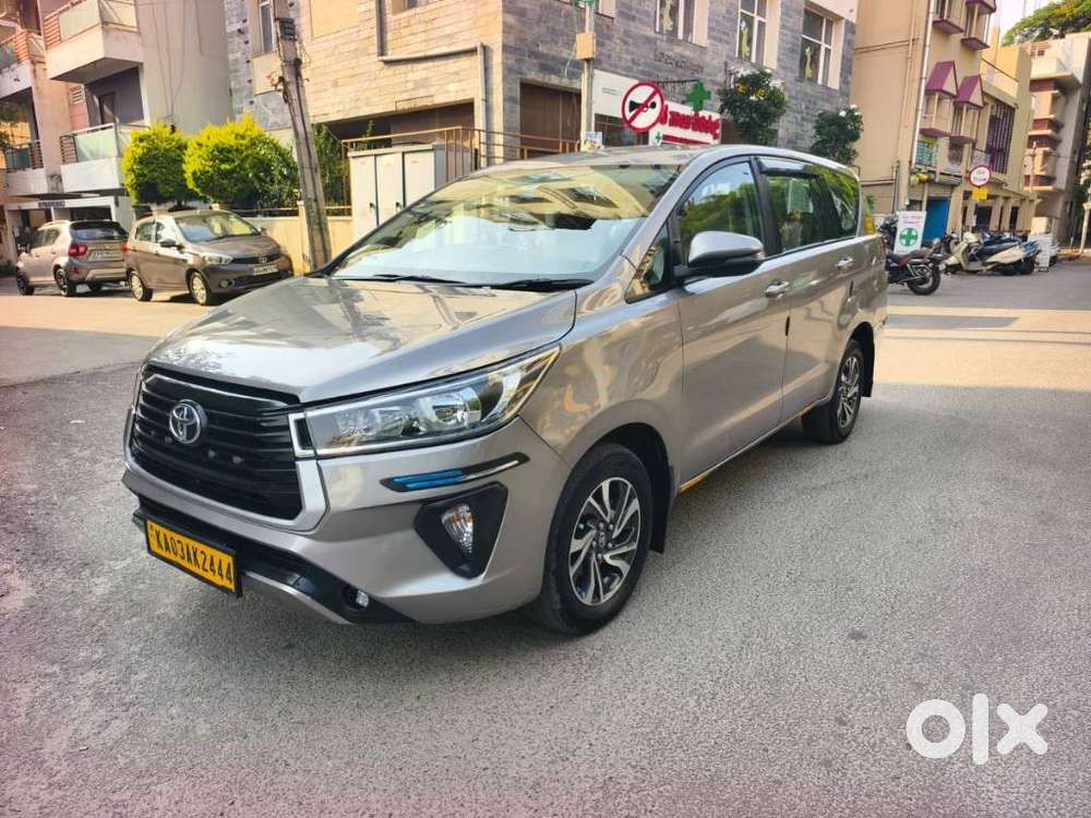 Toyota Innova Crysta 2.4 G Plus Mt 8 Str, 2022, Diesel