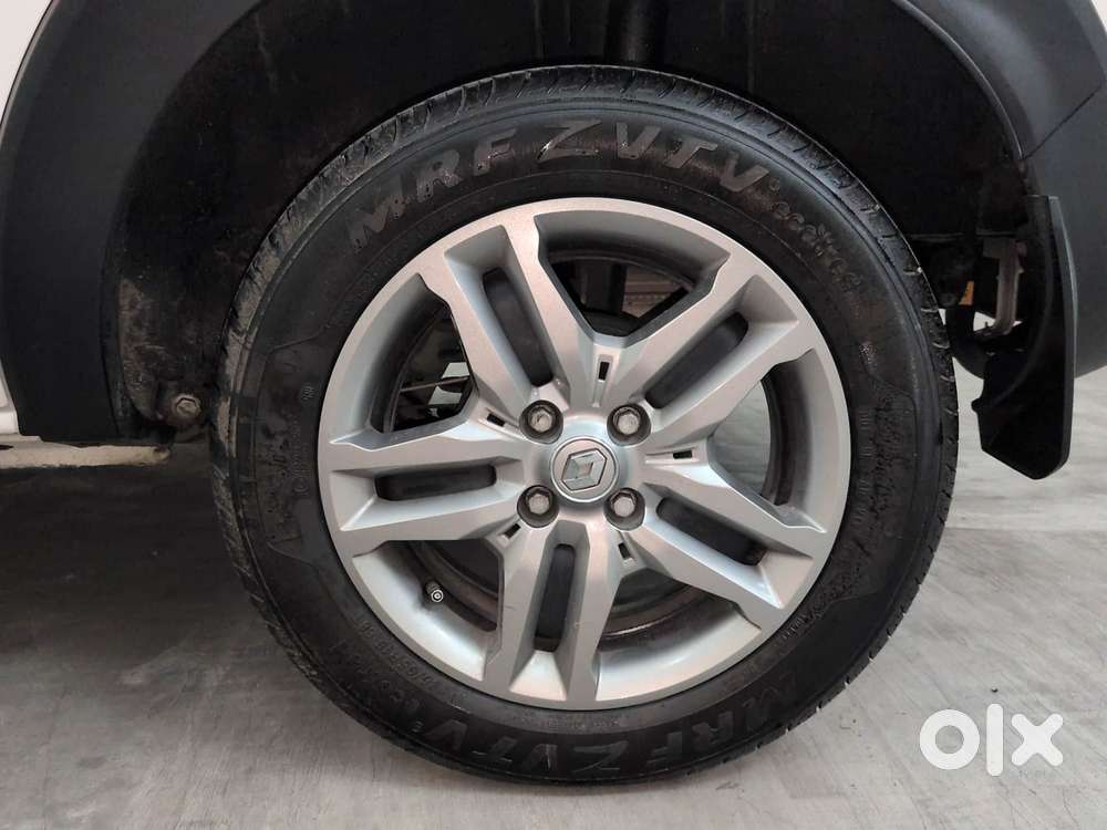 Renault Triber 1.0 Rxz Dual Tone, 2023, Petrol
