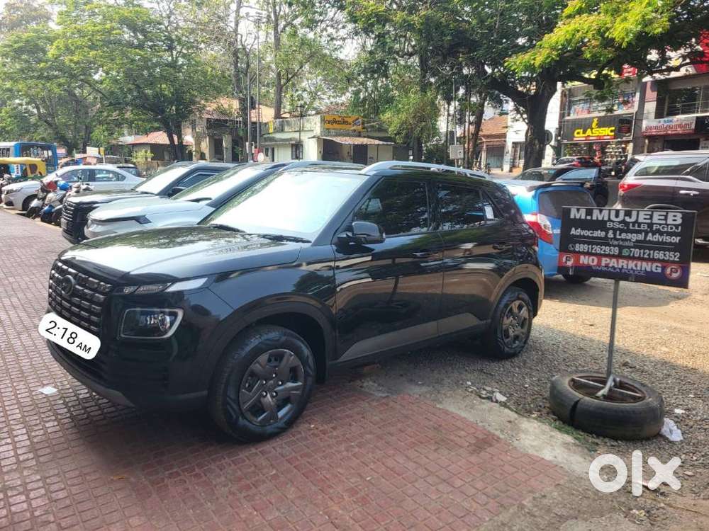 Hyundai Venue 1.2 Kappa Mt Sx 5500km Excellent Condition, Barely Used