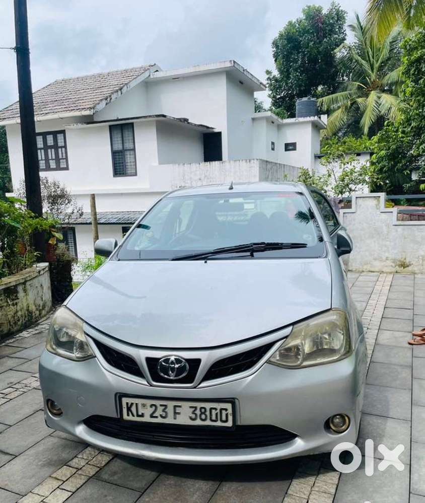 Toyota Etios Liva Petrol 2012