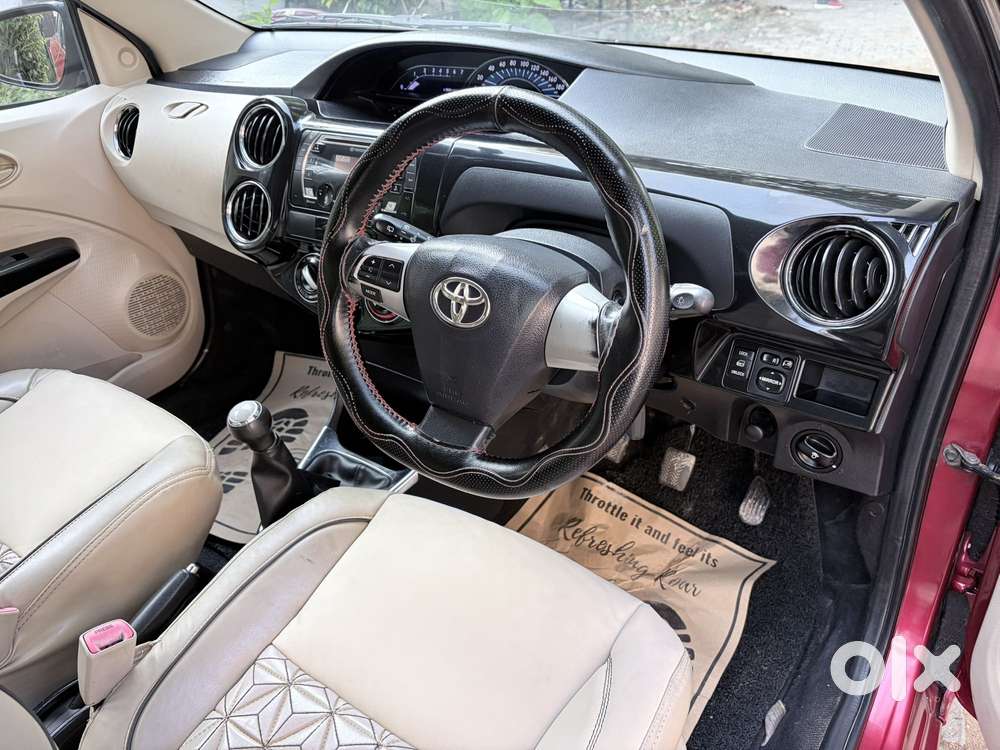 Toyota Etios Liva 1.2 Vx Dual Tone, 2019, Petrol