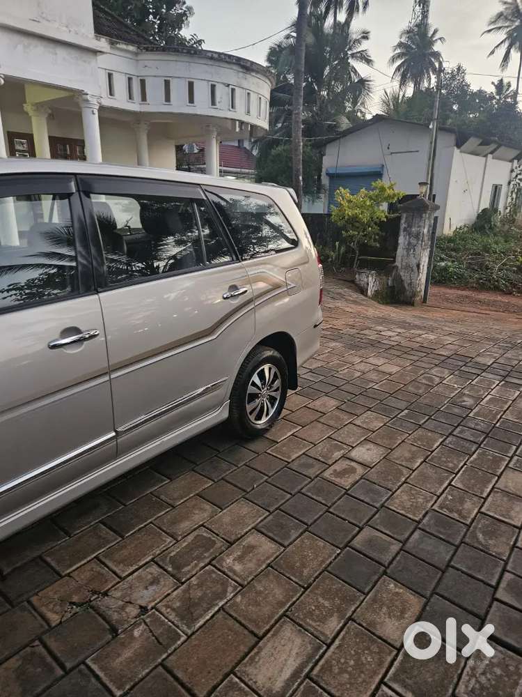 Toyota Innova 2.5 Z 2015