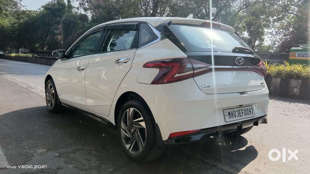 Hyundai I20 Asta (o) 1.2 Mt, 2023, Petrol
