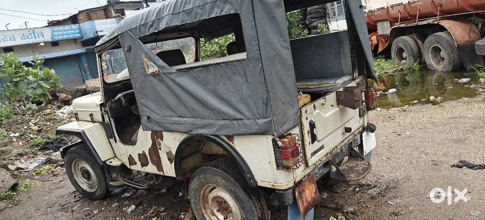 Mahindra Jeep Classic 2002