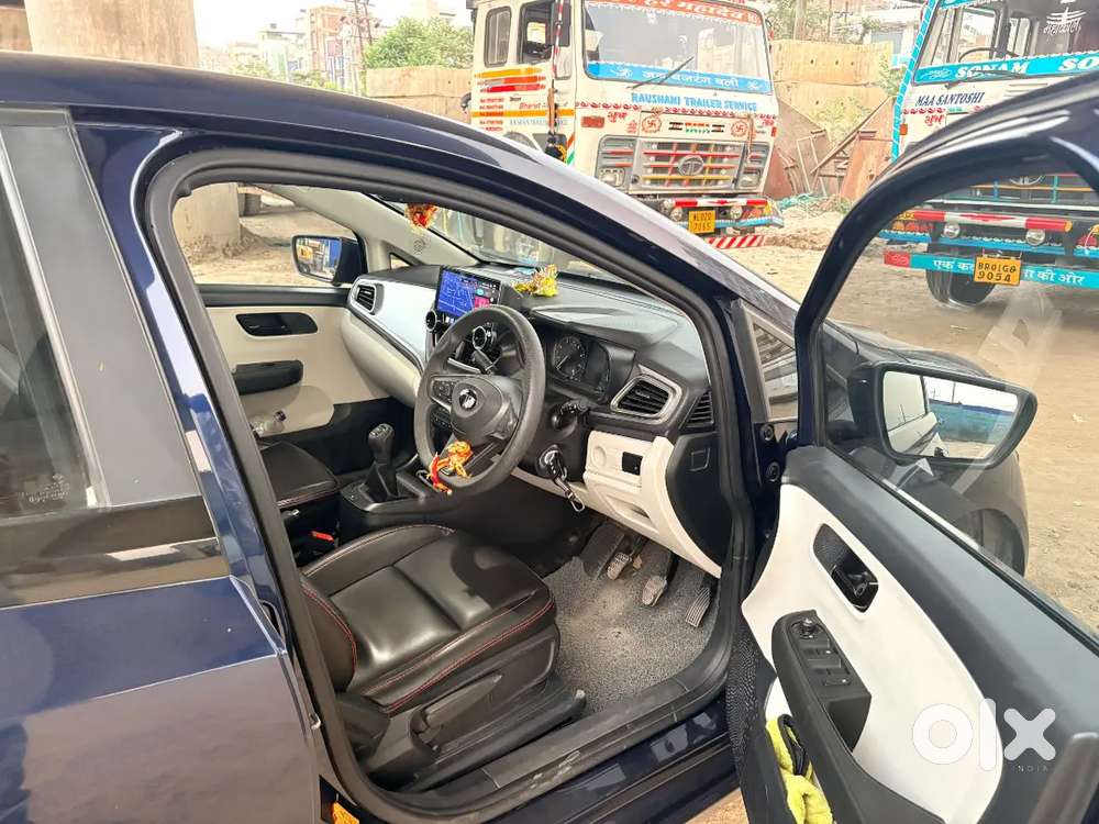 Tata Altroz 2024 Petrol Well Maintained Only 15000 Km Driven...
