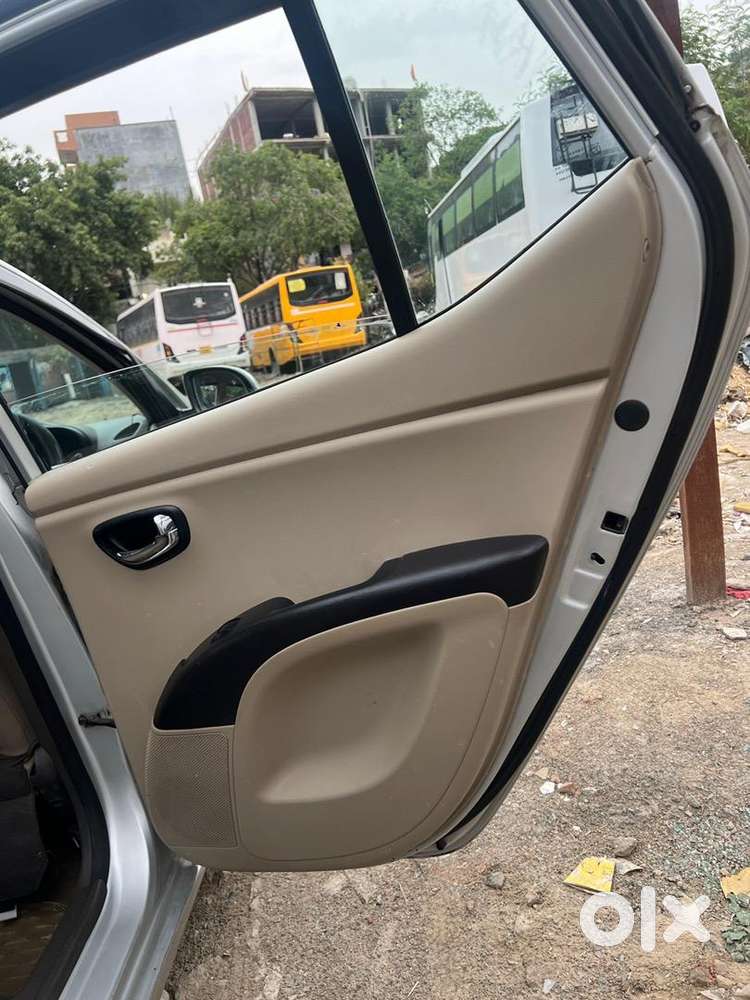 Hyundai Petrol Manual 2012