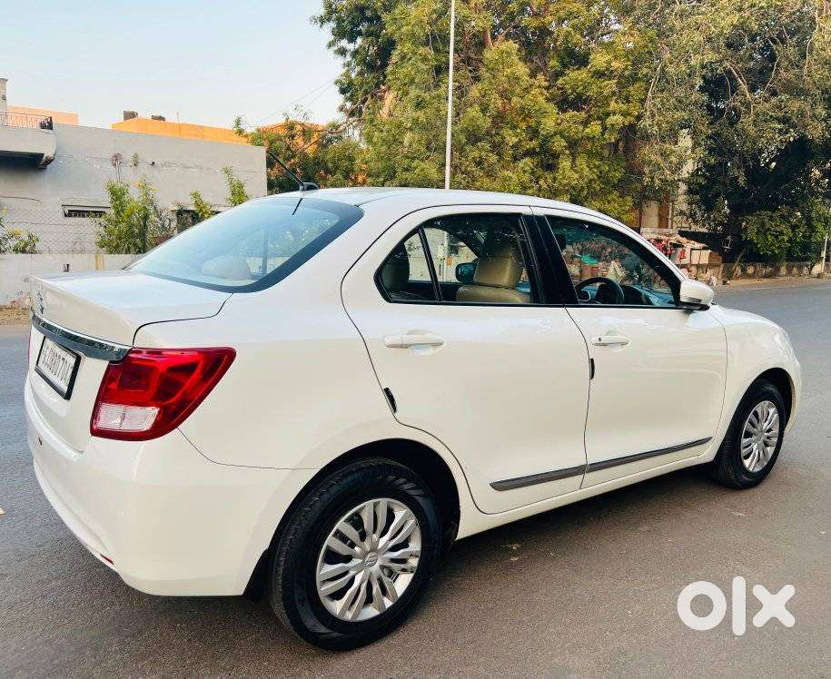 Maruti Suzuki Dzire 1.2 Vxi Amt, 2022, Petrol