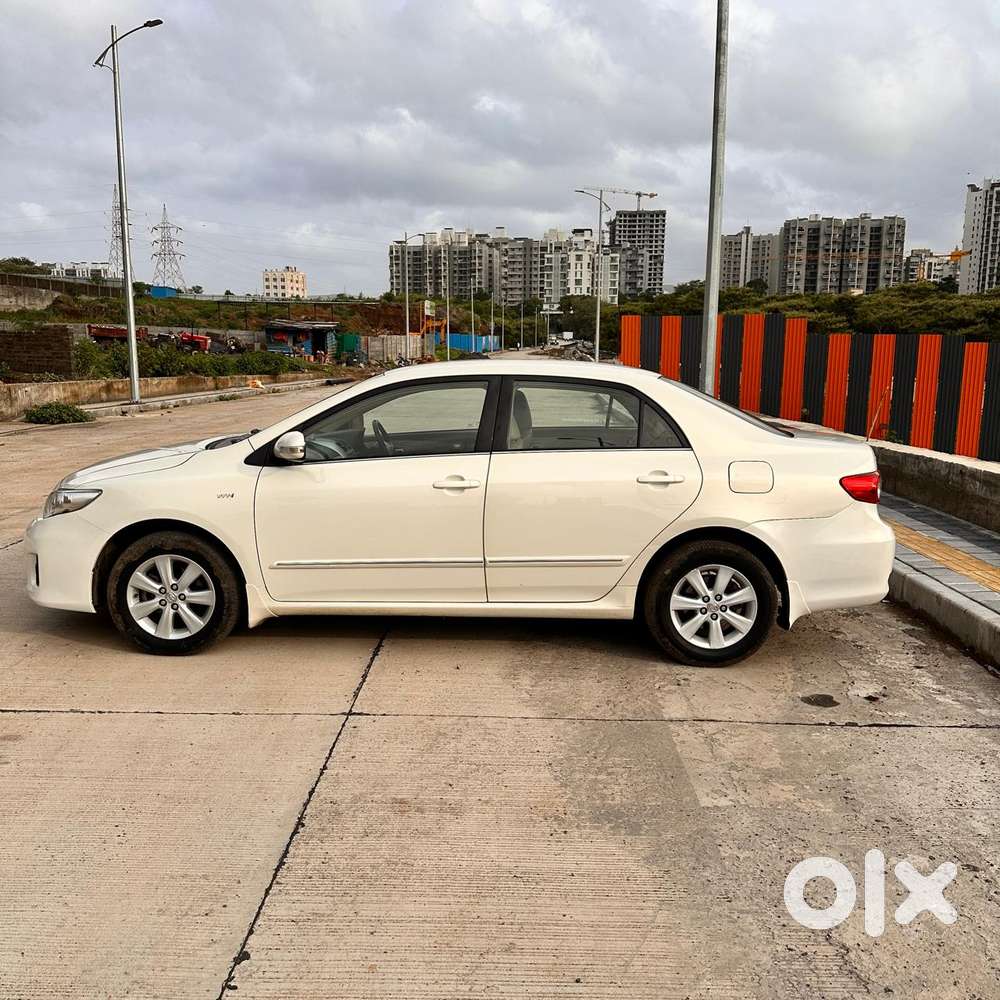Toyota Corolla Altis [ ] 1.8 Vl At, 2012, Petrol