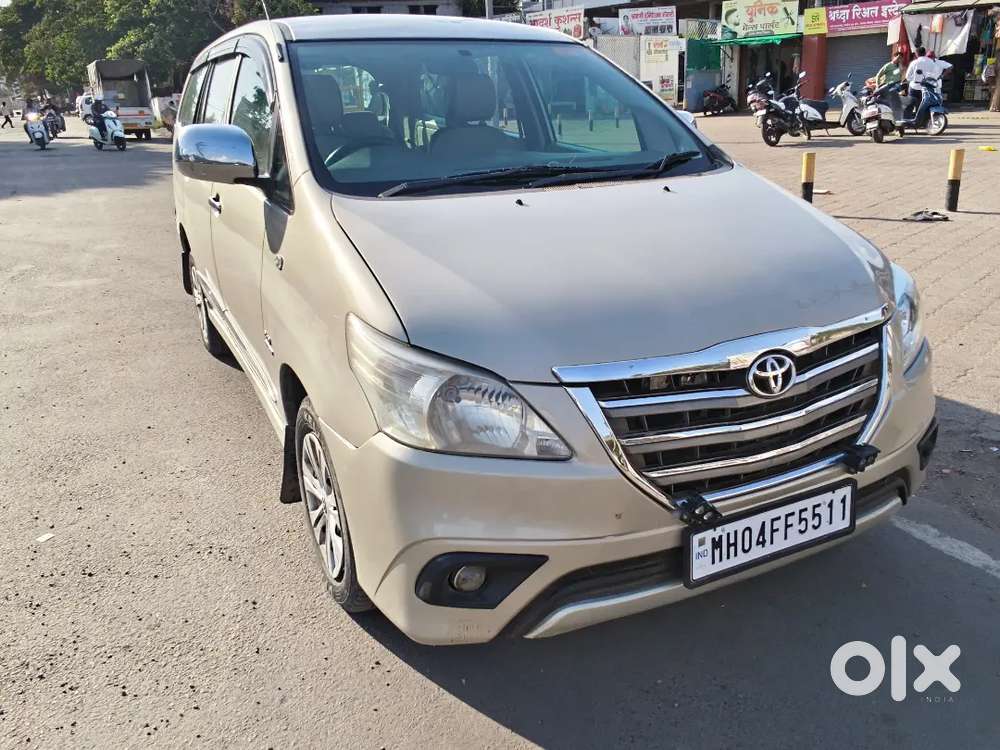 Toyota Innova 2012