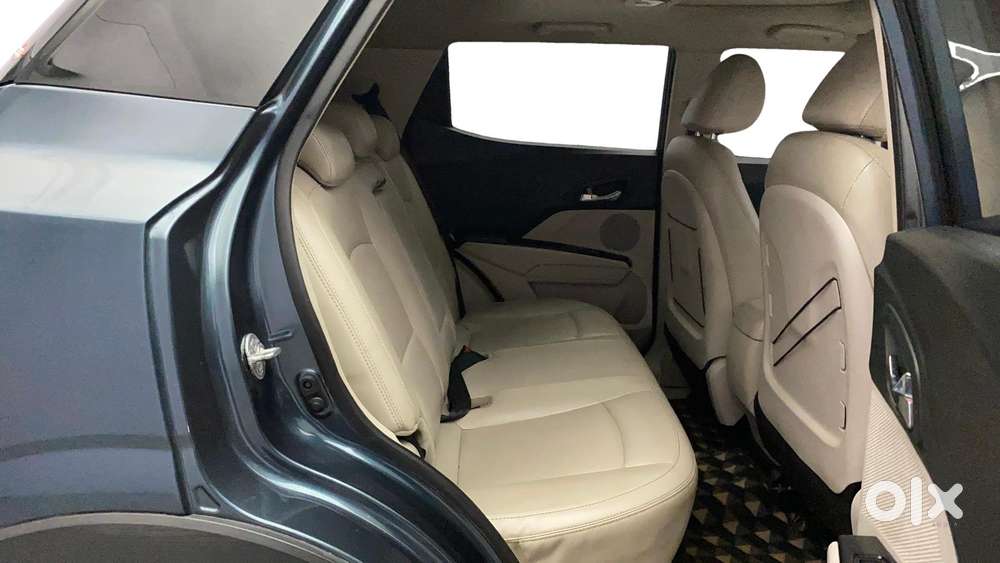 Mahindra Xuv300 W8 Option, 2021, Petrol